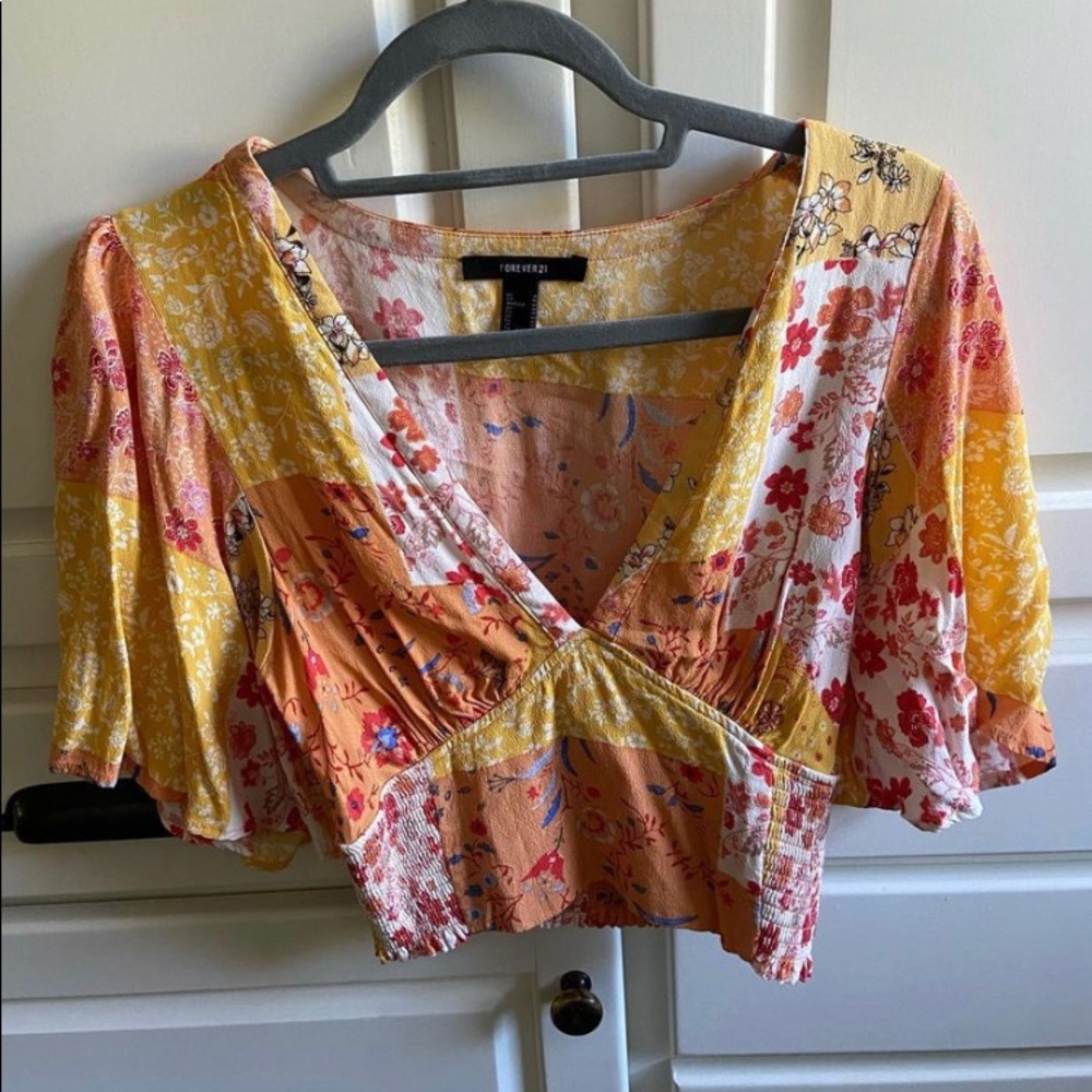 Forever 21 printed top size Medium
